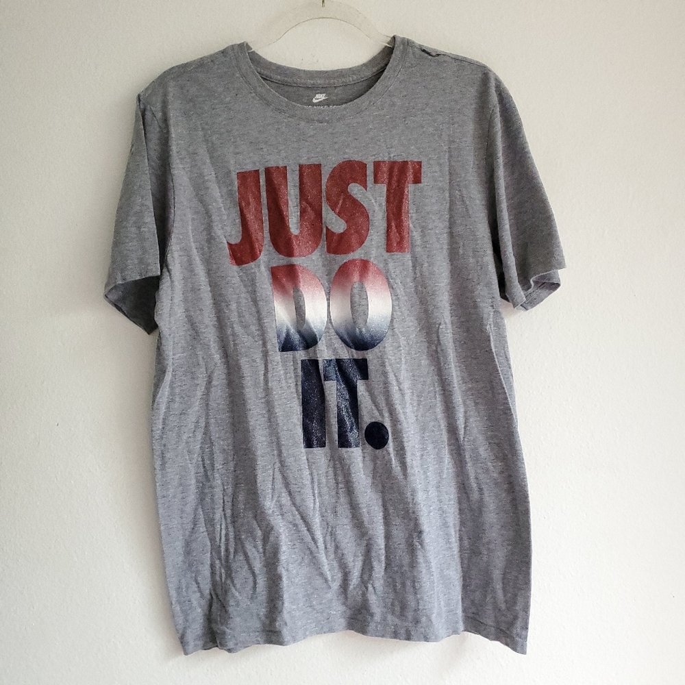 Nike Just Do It Red White Blue T-Shirt size L